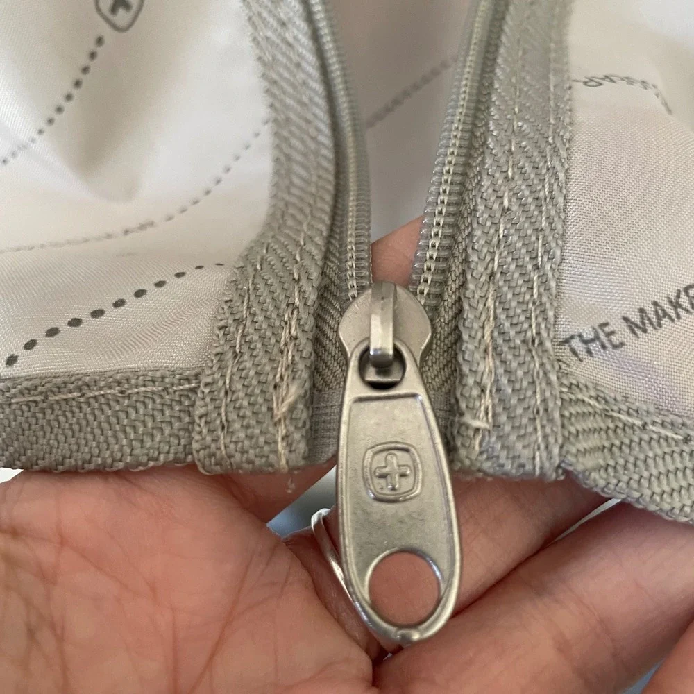 Swiss Gear Garment Bag Accessory‎ Sleeve Swissgear Travel Hanging Beige Trifold